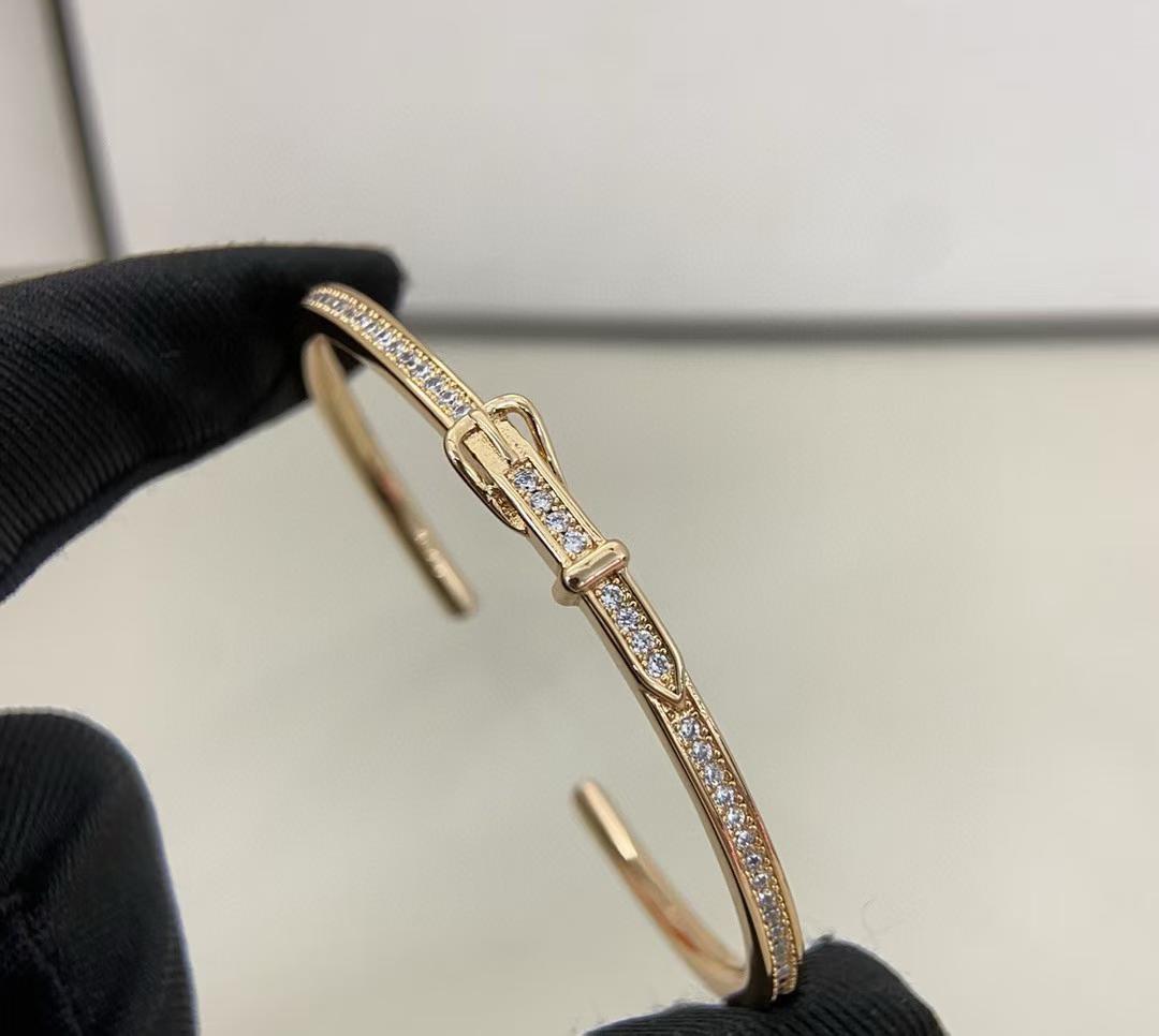 [⭐Novea]DIAMOND-ENCRUSTED BRACELET THREE COLORS
