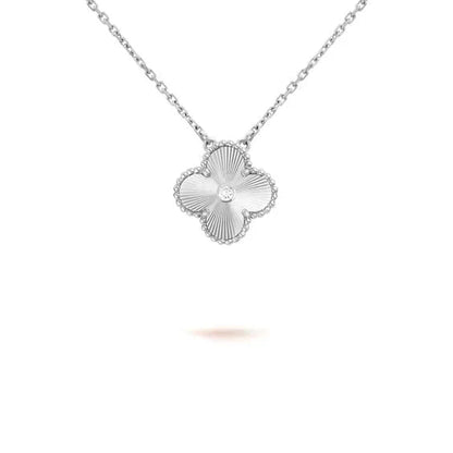 [⭐Novea]CLOVER  15MM DIAMOND LASER NECKLACE SILVER