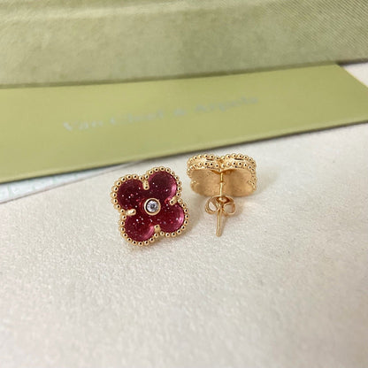 [⭐Novea]2026 NEW  CLOVER 1 MOTIFPINK ENAMEL STUD EARRINGS WITH DIAMONDS