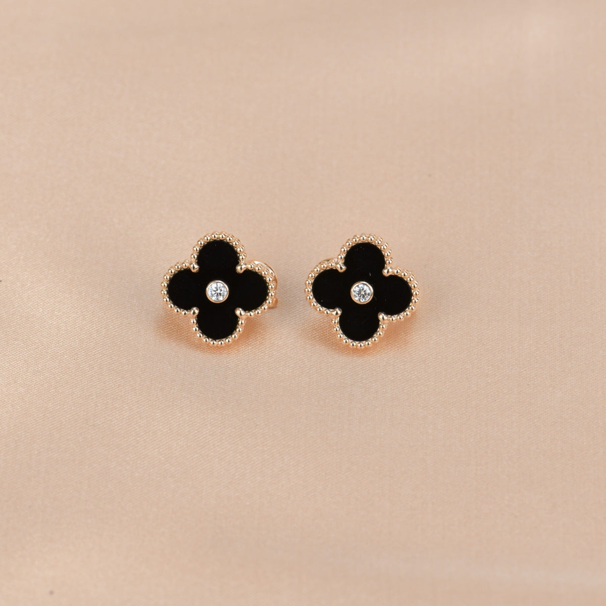 [⭐Novea]CLOVER MEDIUM 1 MOTIFS ONYX DIAMOND EARRINGS