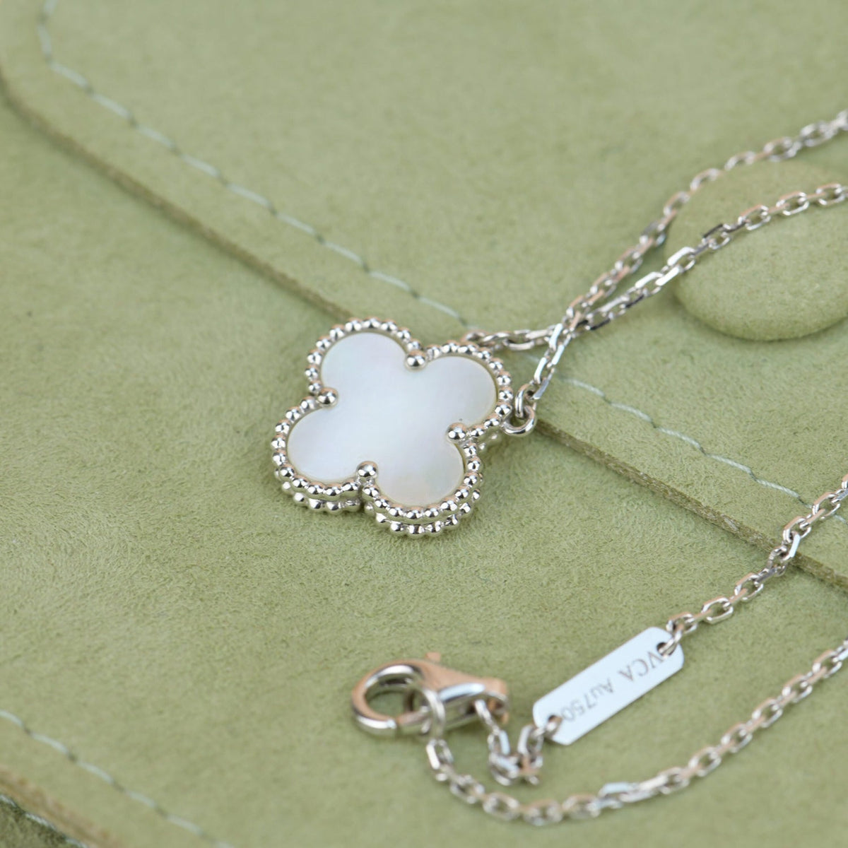 [⭐Novea]CLOVER  15MM WHITE MOTHER-OF-PEARL SILVER