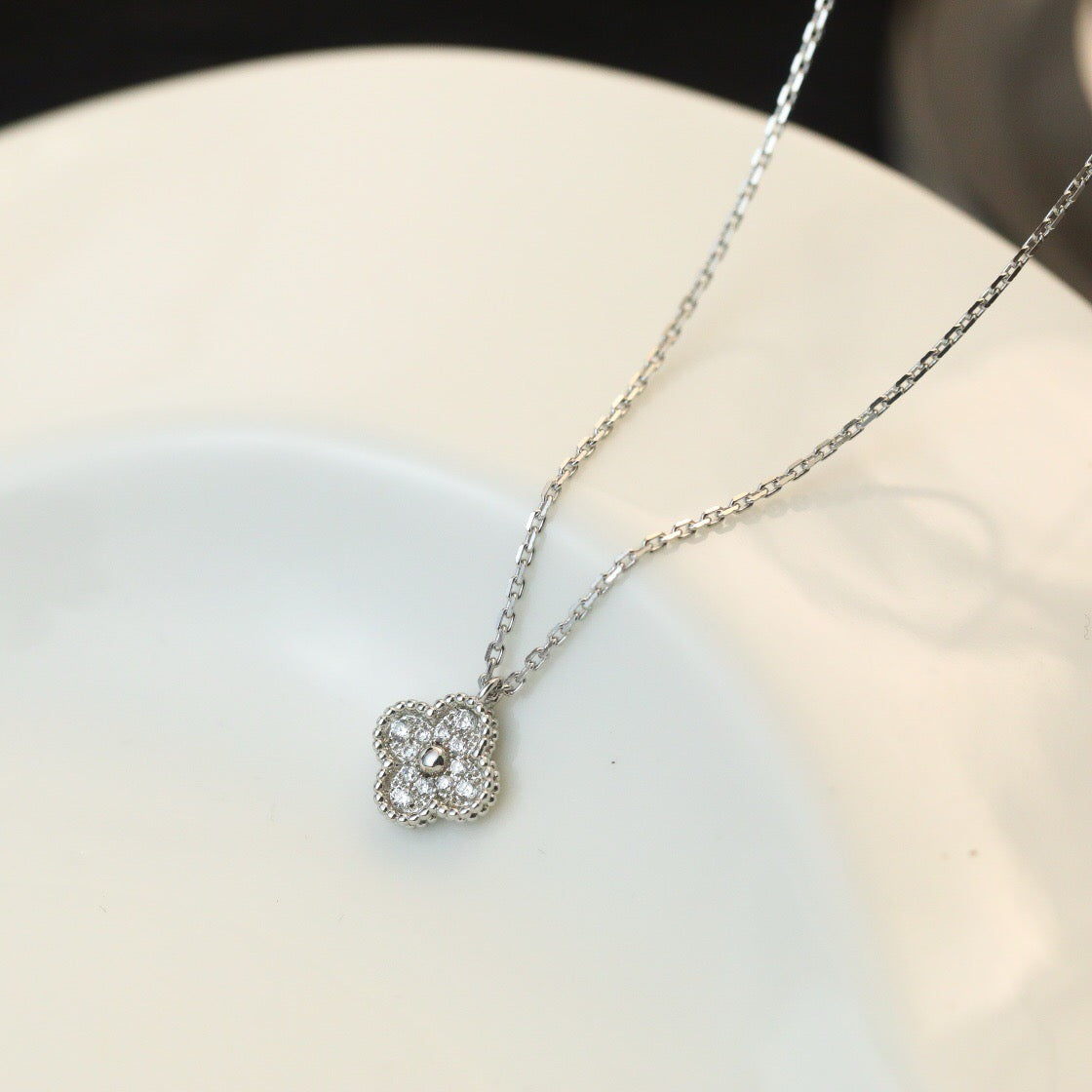 [⭐Novea]CLOVER MINI 9.5MM PENDANT DIAMOND NECKLACE
