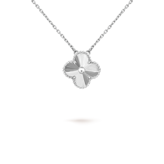 [⭐Novea]CLOVER 15MM LASER NECKLACE SILVER