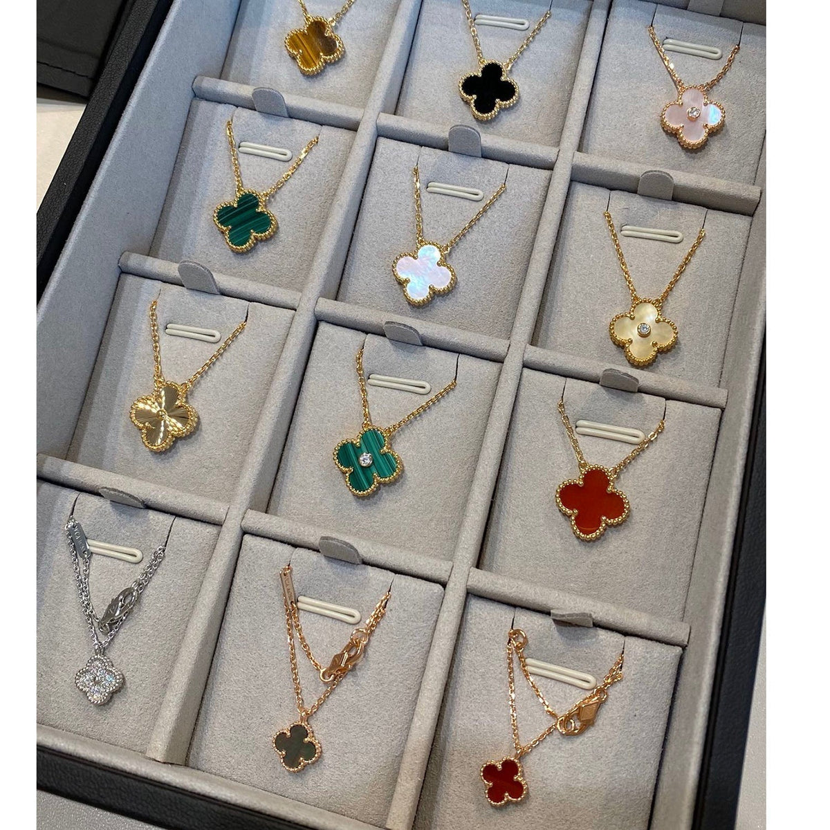 [⭐Novea]CLOVER 15MM BLACK ONYX SINGLE FLOWER NECKLACE