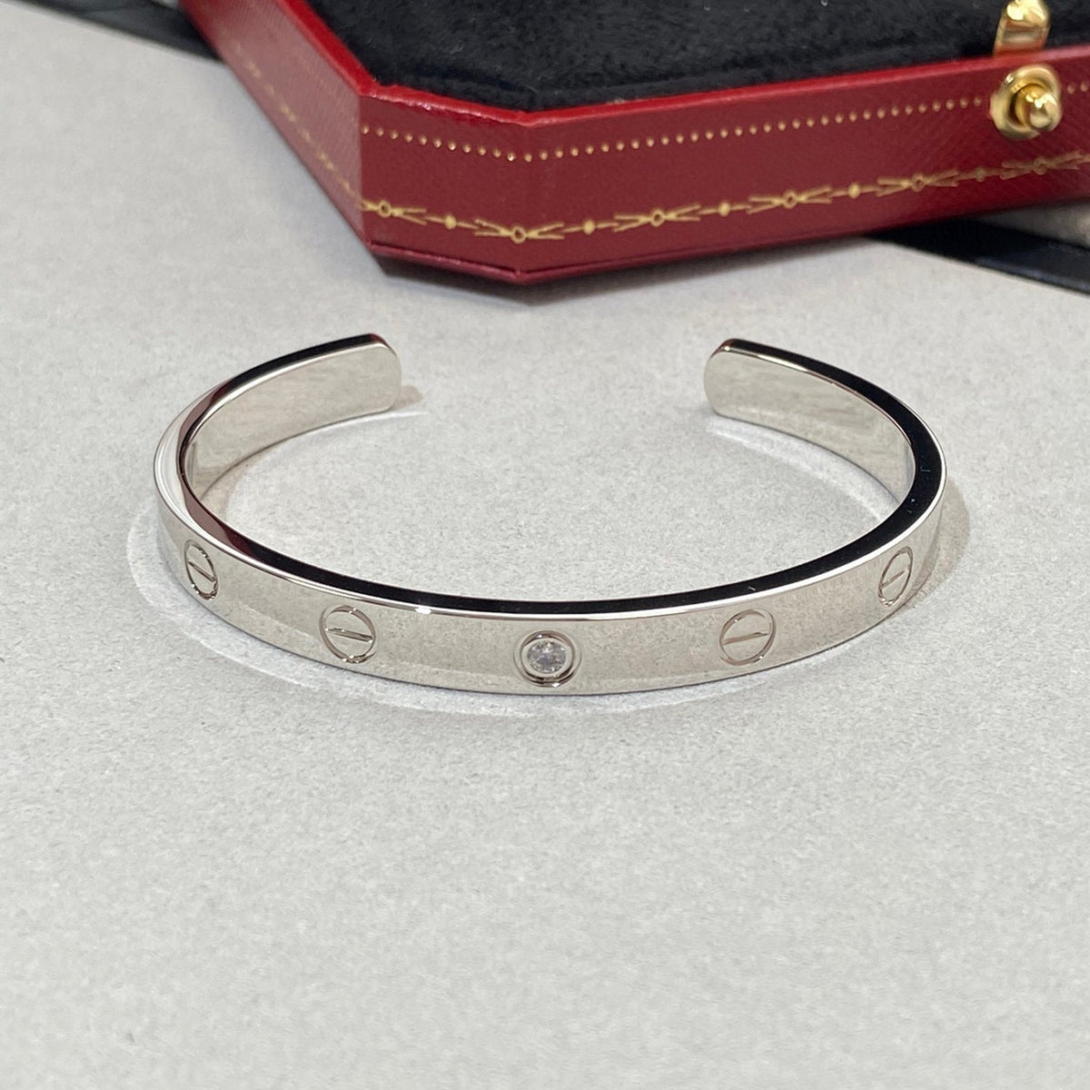 [⭐Novea]LOVE BRACELET 6.1MM 1 DIAMOND OPEN CUFF