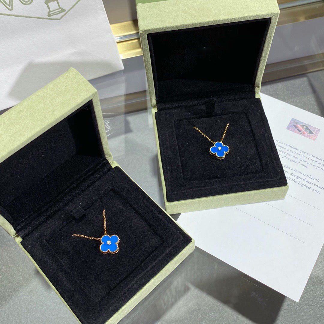 [⭐Novea]CLOVER 15MM DIAMOND AND BLUE AGATE NECKLACE