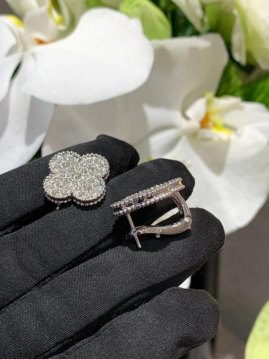 [⭐Novea]CLOVER 20MM MOTIFS DIAMOND STUD EARRINGS SILVER