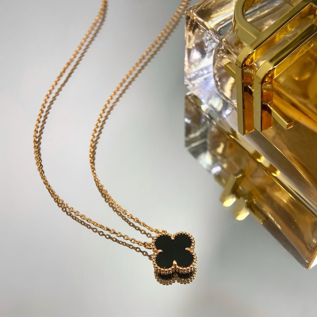 [⭐Novea]CLOVER 15MM BLACK ONYX SINGLE FLOWER NECKLACE