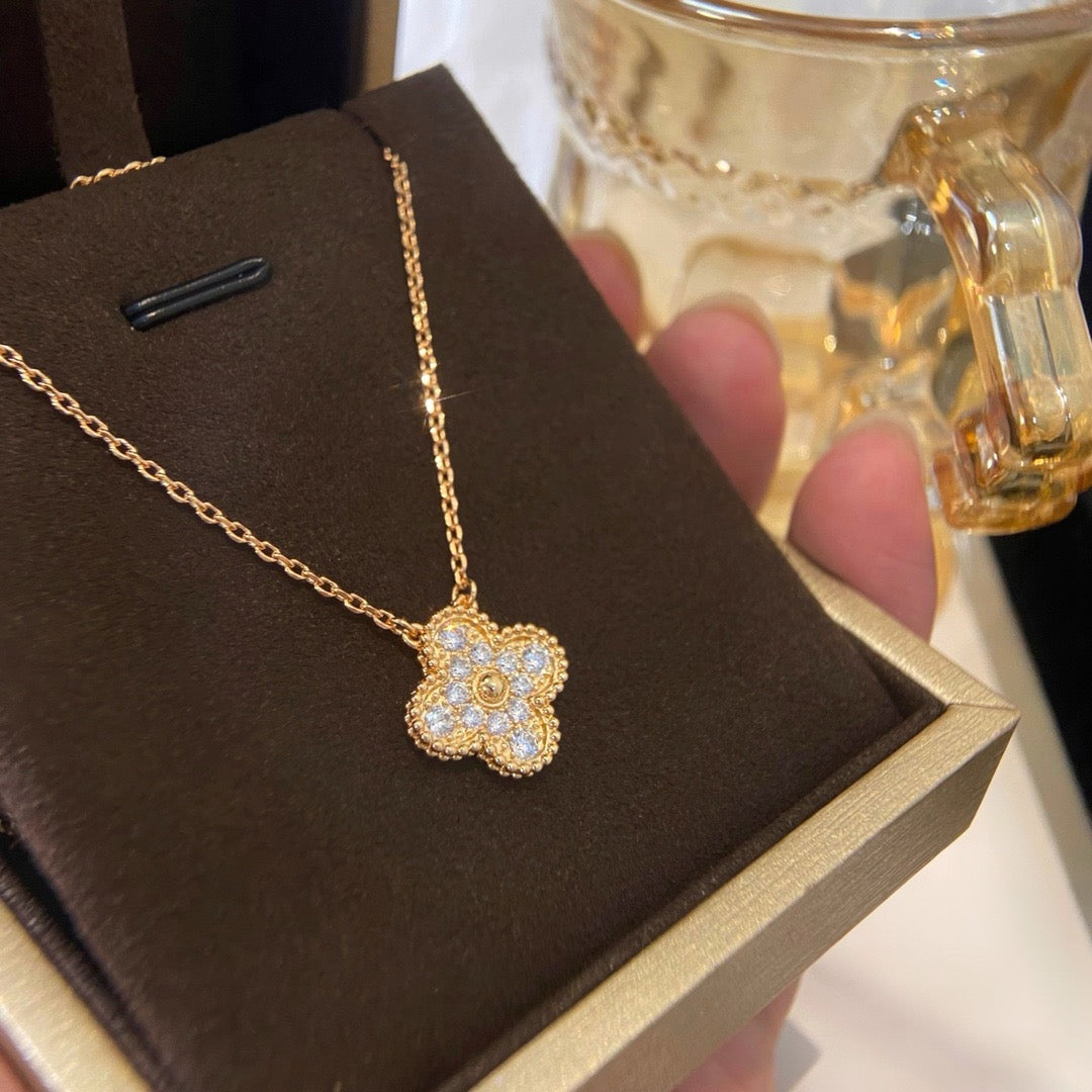 [⭐Novea]CLOVER 15MM DIAMOND SINGLE FLOWER NECKLACE