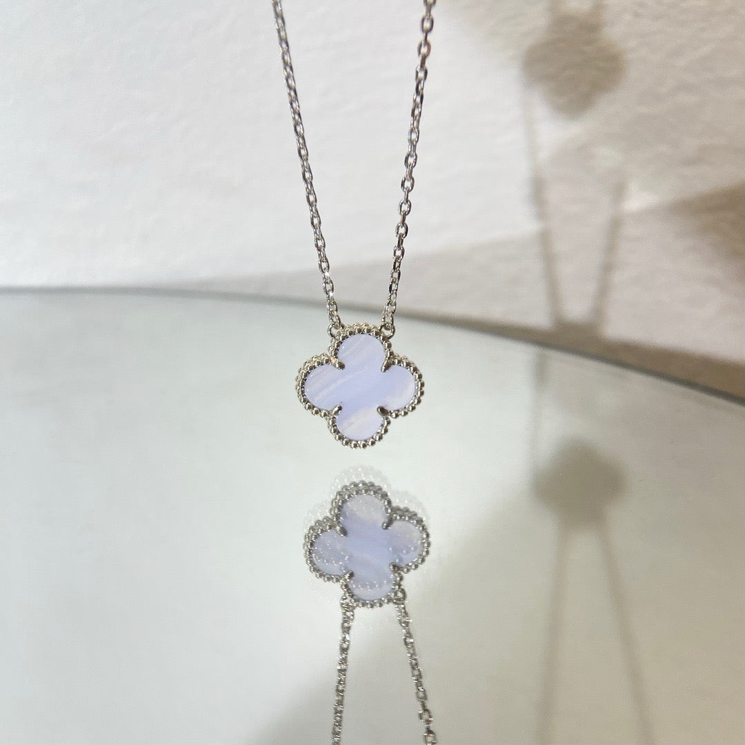 [⭐Novea]CLOVER 15MM BLUE CHALCEDONY NECKLACE SILVER