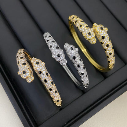 [⭐Novea]PANTHERE DOUBLE HEADED HALF DIAMOND OPEN BRACELET