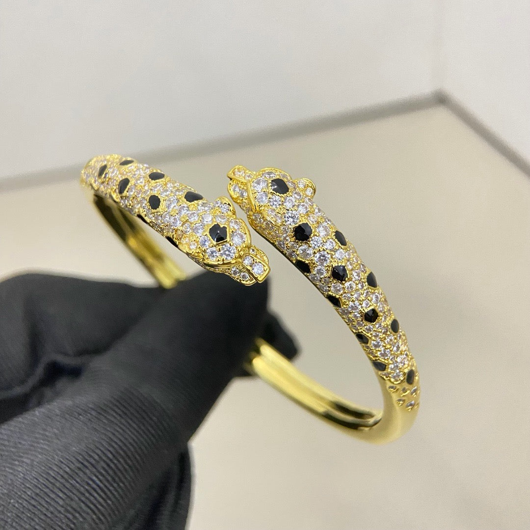 [⭐Novea]PANTHERE DOUBLE HEADED HALF DIAMOND OPEN BRACELET