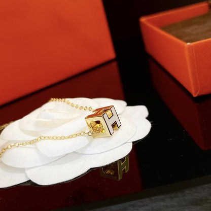 [⭐Novea]H WHITE SQUARE GOLD NECKLACE