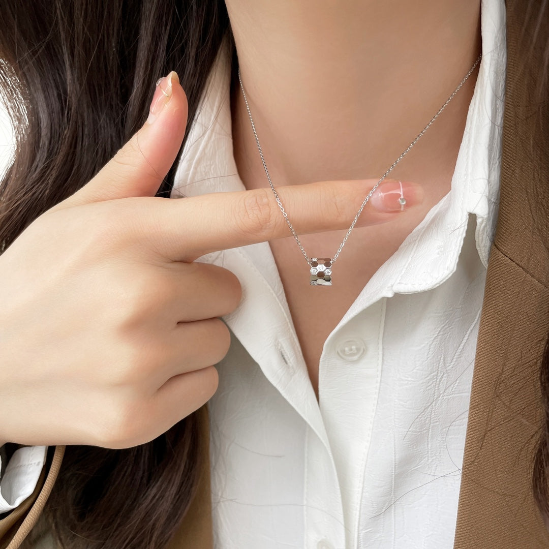 [⭐Novea]BEE MINI PEDANT DIAMOND NECKLACE