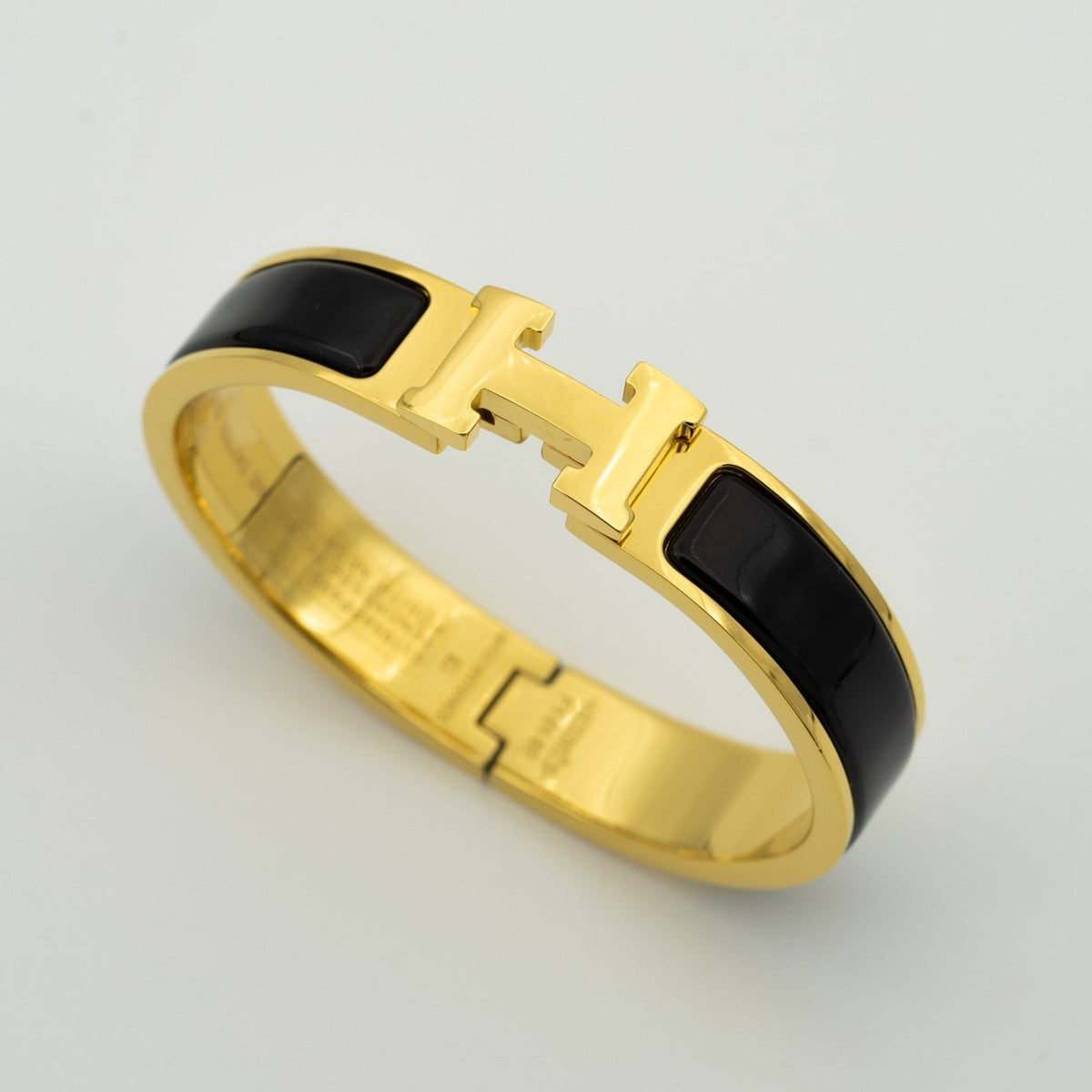 [⭐Novea]H BLACK BRACELET