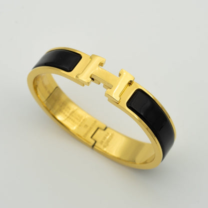 [⭐Novea]H BLACK BRACELET
