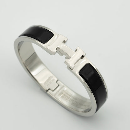 [⭐Novea]H BLACK BRACELET