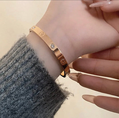 [⭐Novea] 2026 RAINBOW LOVE BRACELET 6.1MM  10 DIAMONDS