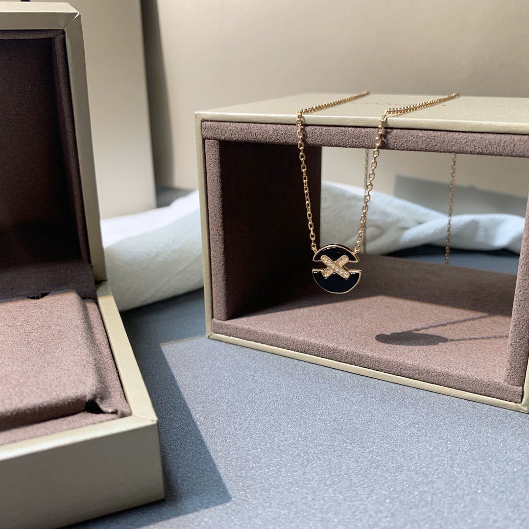 [⭐Novea]JEUX DE PINK GOLD DIAMOND NECKLACE