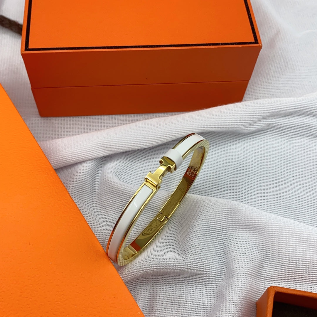 [⭐Novea]CLASSIC HM CLIC WHITE 8MM ENAMEL BRACELET