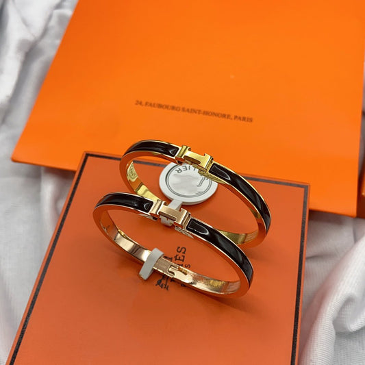 [⭐Novea]CLASSIC HM CLIC BLACK 8MM ENAMEL BRACELET