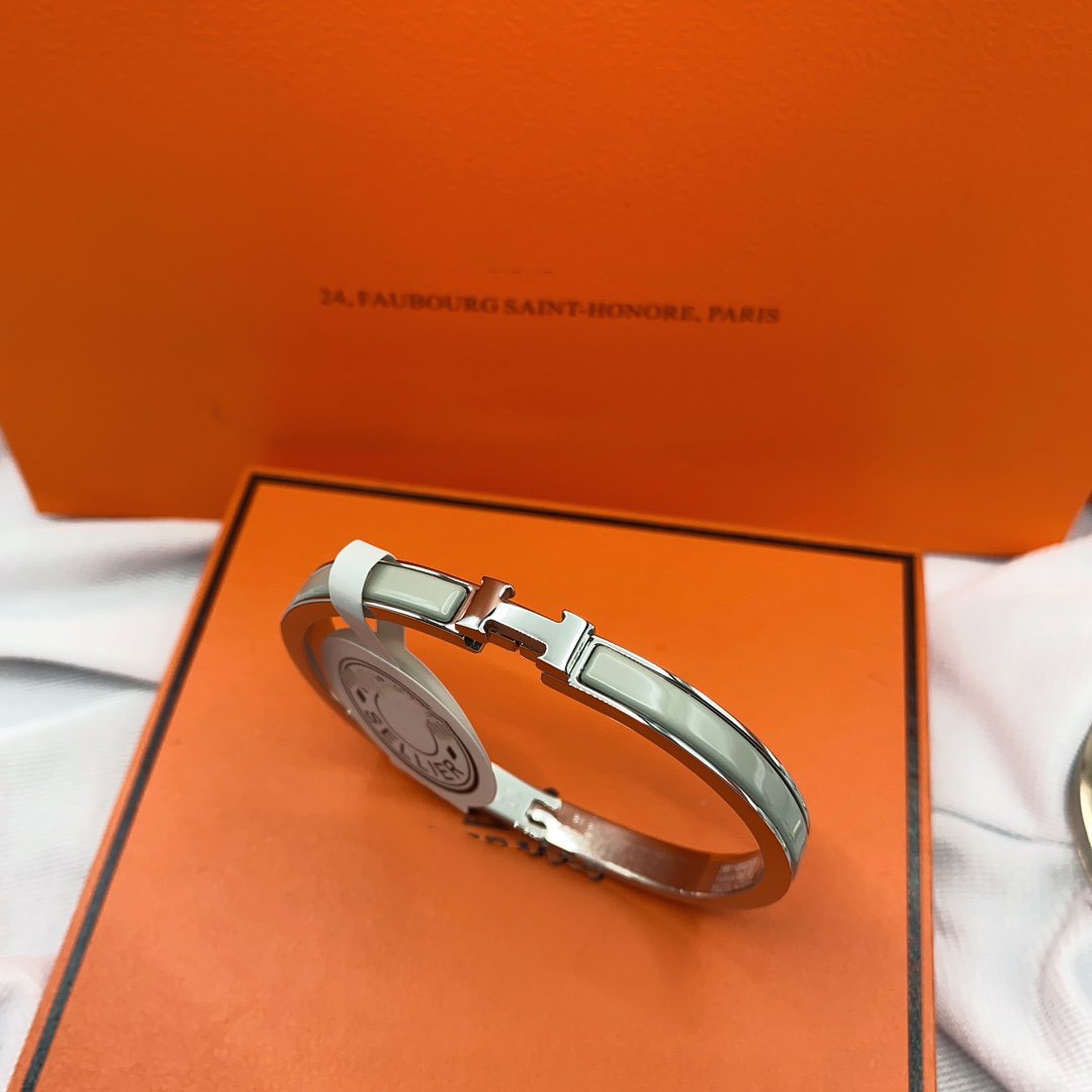 [⭐Novea]CLASSIC HM CLIC GREEN 8MM ENAMEL BRACELET