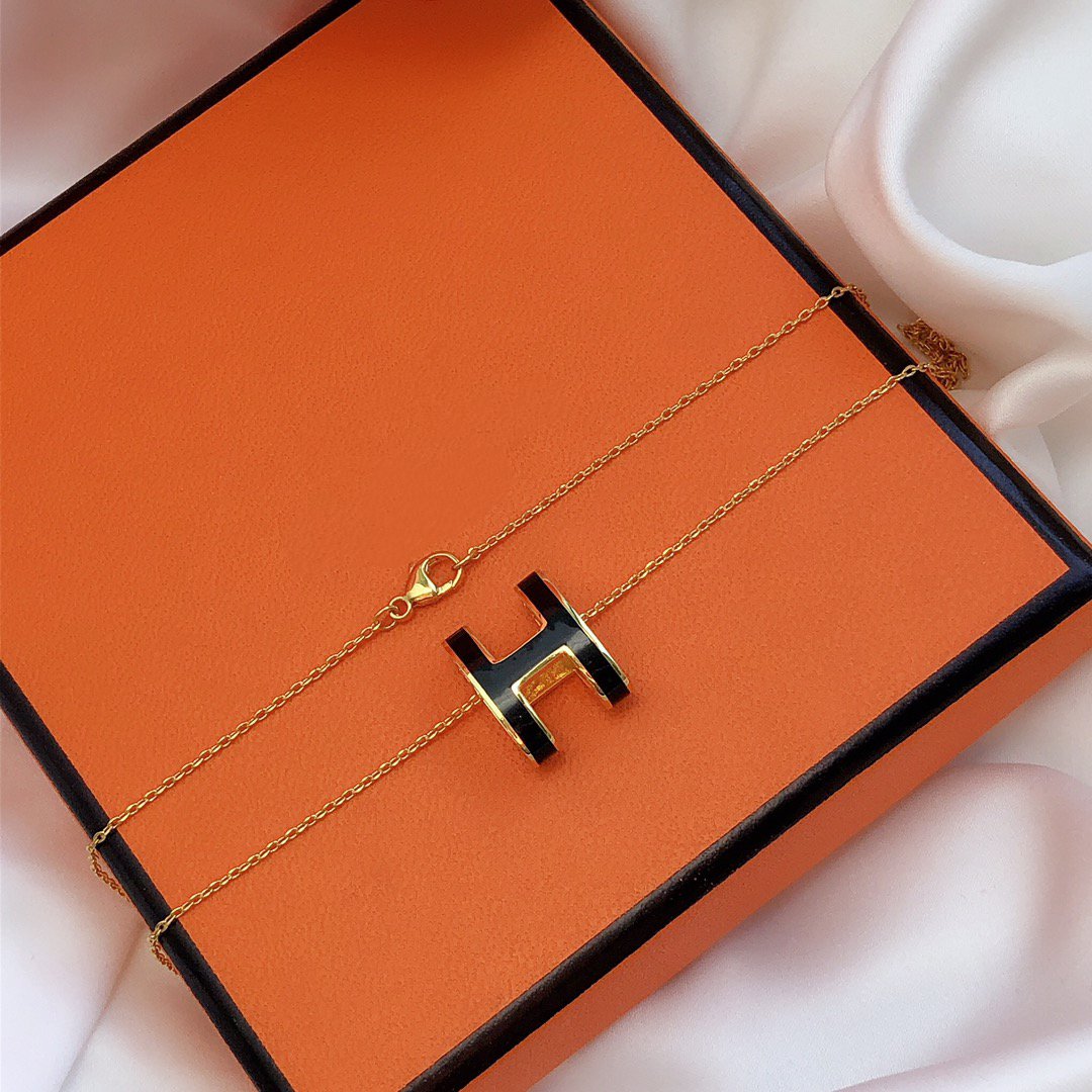 [⭐Novea]HM CLIC BLACK ENAMEL GOLD NECKLACE