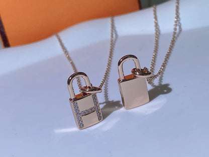 [⭐Novea]HM ADVANCED NICHE LOCK HEAD NECKLACE DIAMONDS