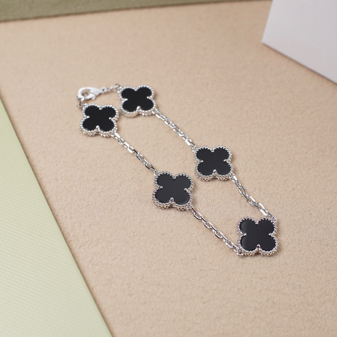 [⭐Novea] CLOVER 5 MOTIF ONYXS BRACELET COLLECTION