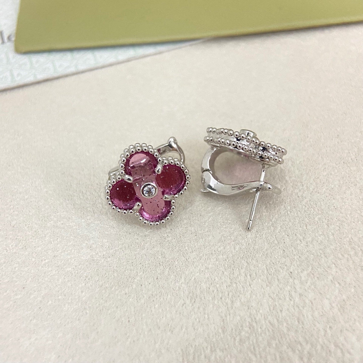 [⭐Novea]2026 NEW  CLOVER 1 MOTIFPINK ENAMEL STUD EARRINGS WITH DIAMONDS2