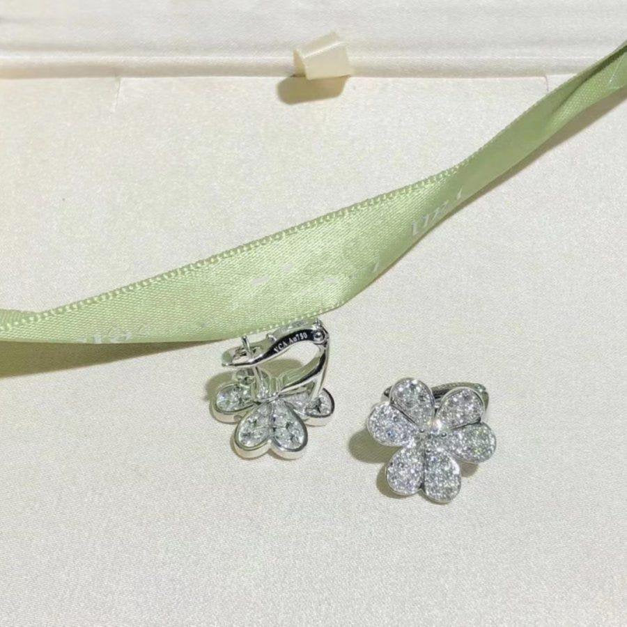 [⭐Novea]FRIVOLE SILVER FLOWER DIAMOND EARRINGS