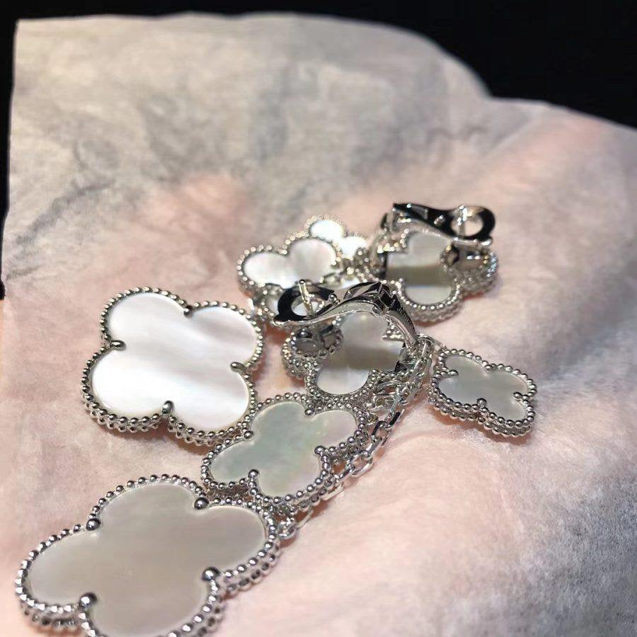 [⭐Novea]CLOVER EARRINGS WHITE MOP 4 MOTIFS SILVER